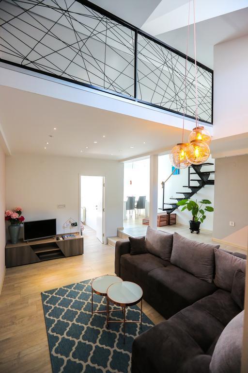 New Lux Apartment Novi Sad Bagian luar foto